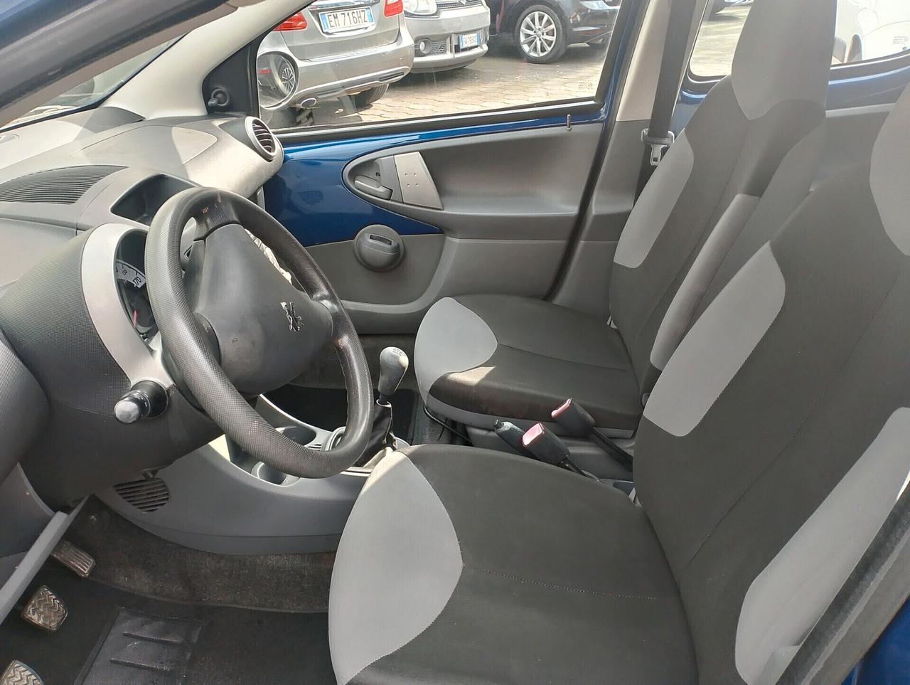 Peugeot 107 1.0 68CV 5p. Sweet Years 2Tronic