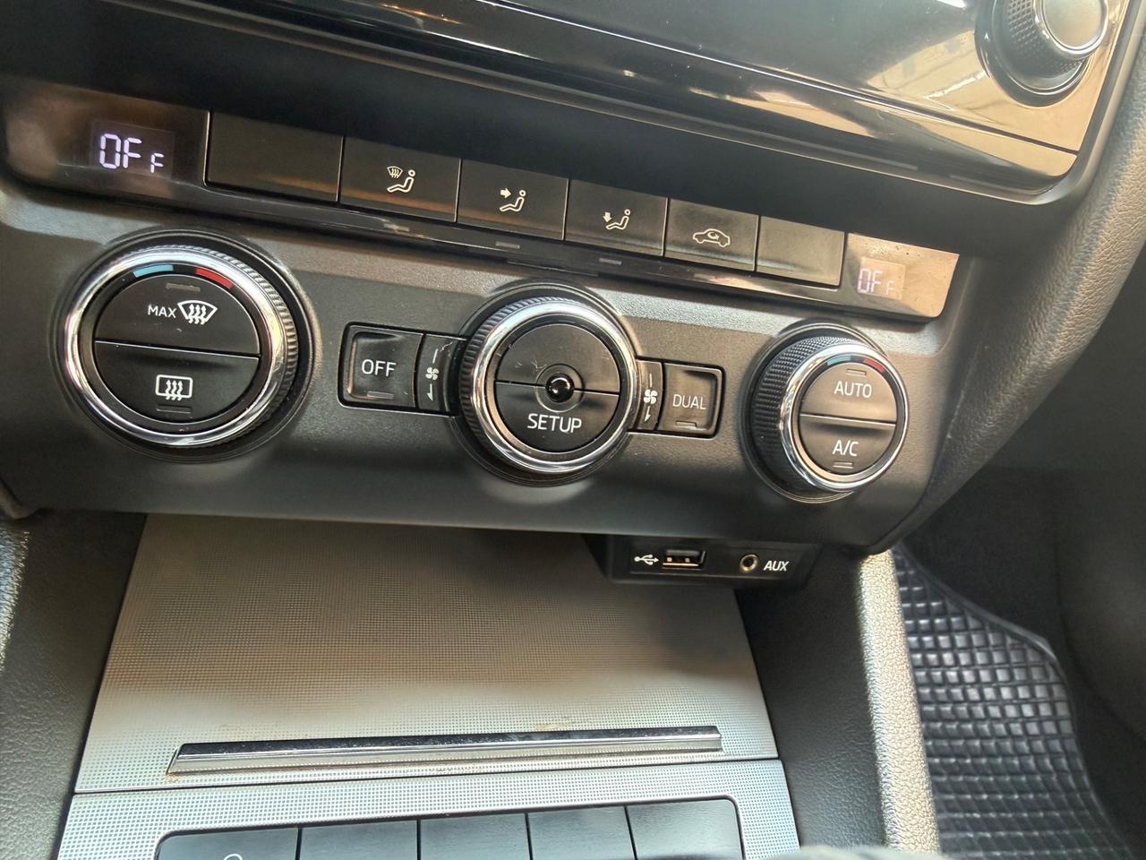 Skoda Octavia Station Wagon 1.6diesel - 2014