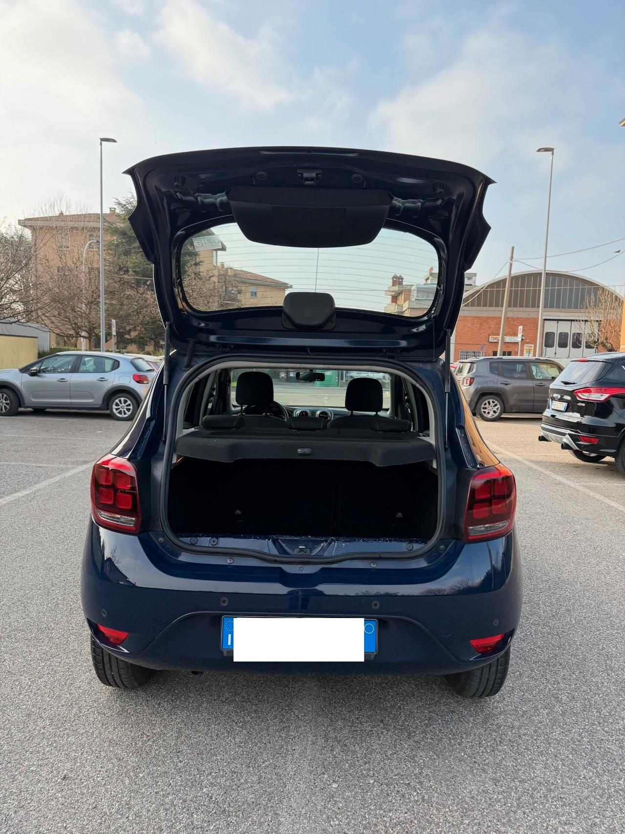 Dacia Sandero 1.5 dci - NEOP. - NAV. - 12 MESI DI GARANZIA -