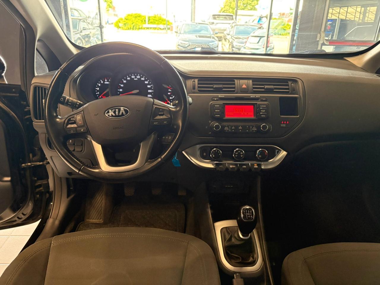 Kia Rio 1.1 CRDi 5p. Cool Neopatentati