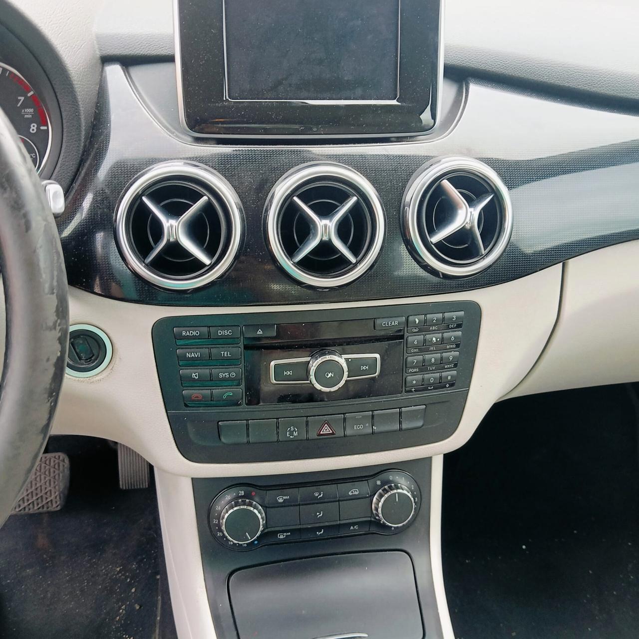 Mercedes-benz B 200 NGD Sport