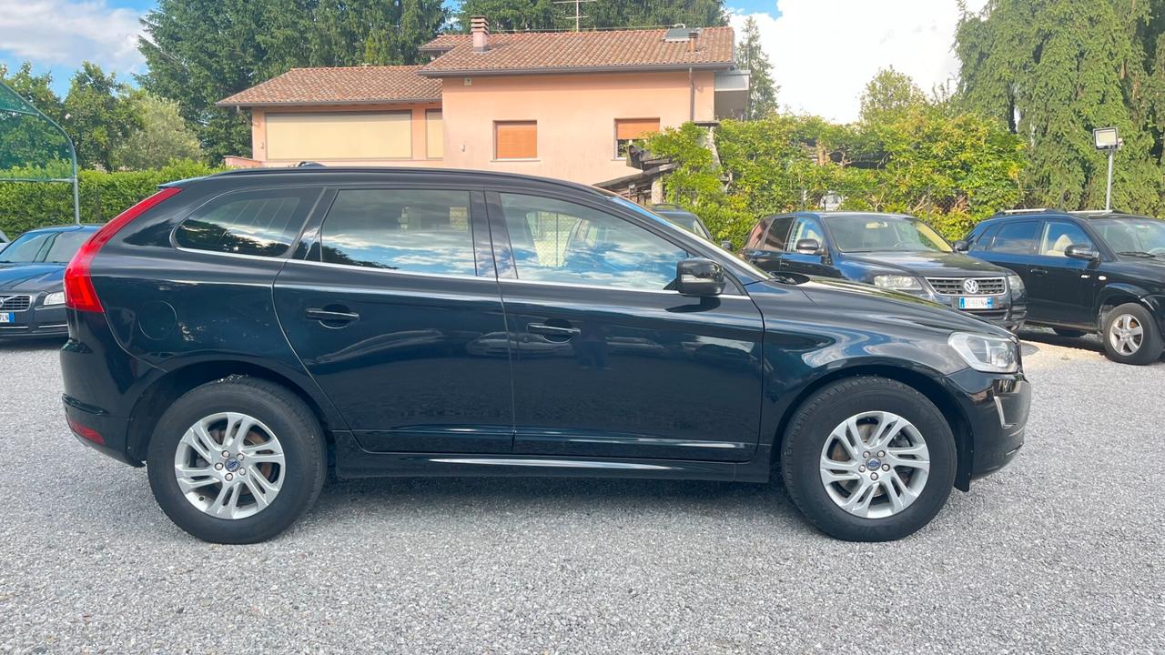 Volvo XC 60 XC60 D4 AWD Geartronic Momentum N1