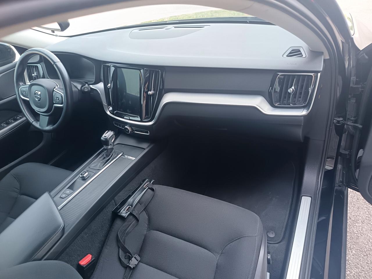 Volvo V60 D3 Geartronic Business Plus 2019.