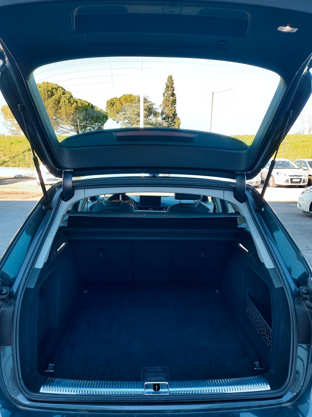 Audi A4 Avant 35 TDI S tronic Sport cokpit radar