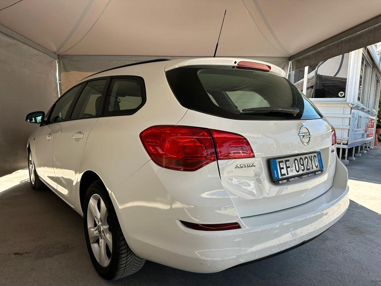 Opel Astra 1.7 CDTI 110CV Sports Tourer Cosmo