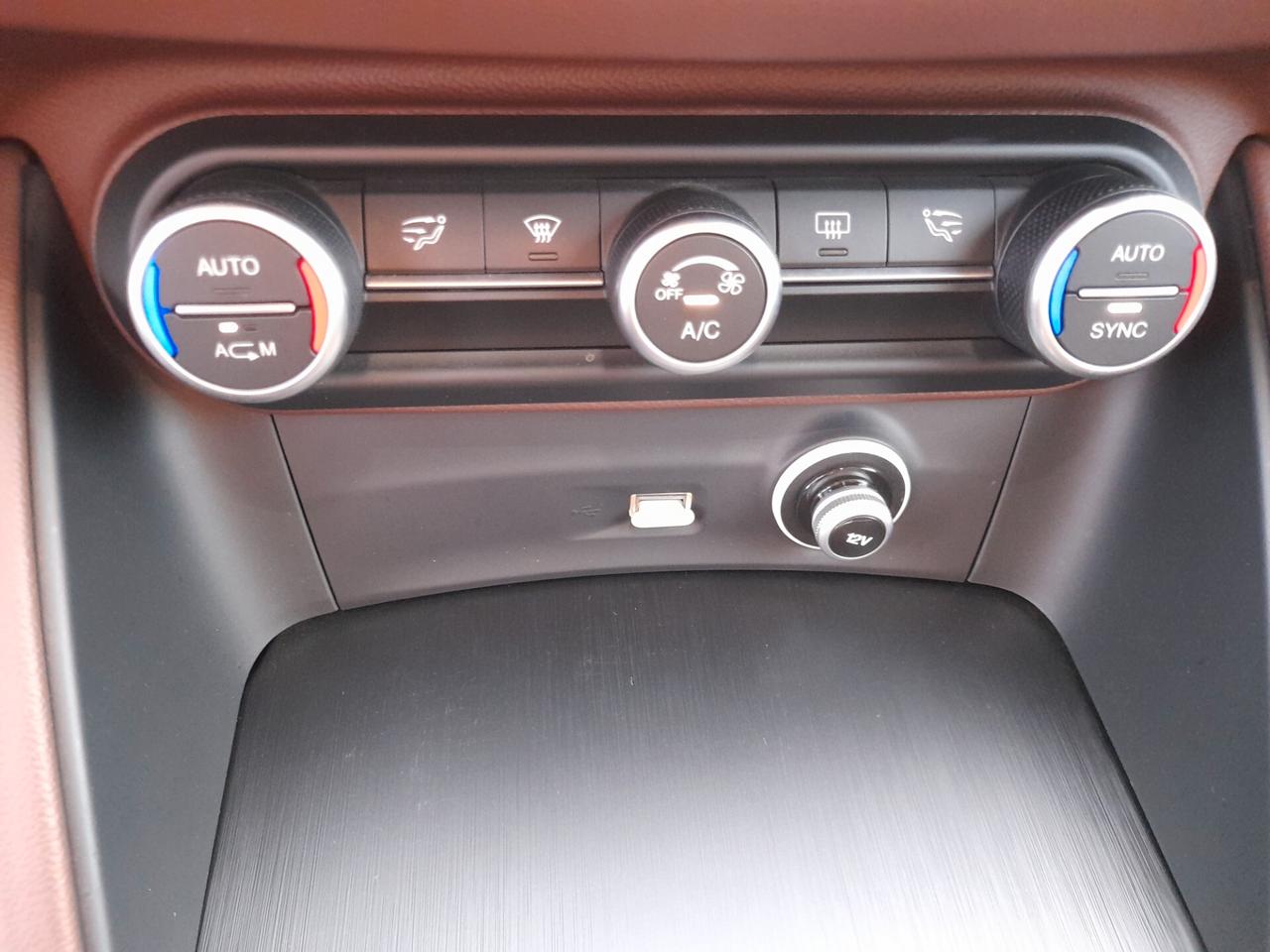 Alfa Romeo Stelvio 2.2 Turbodiesel 150 CV AT8 RWD Super