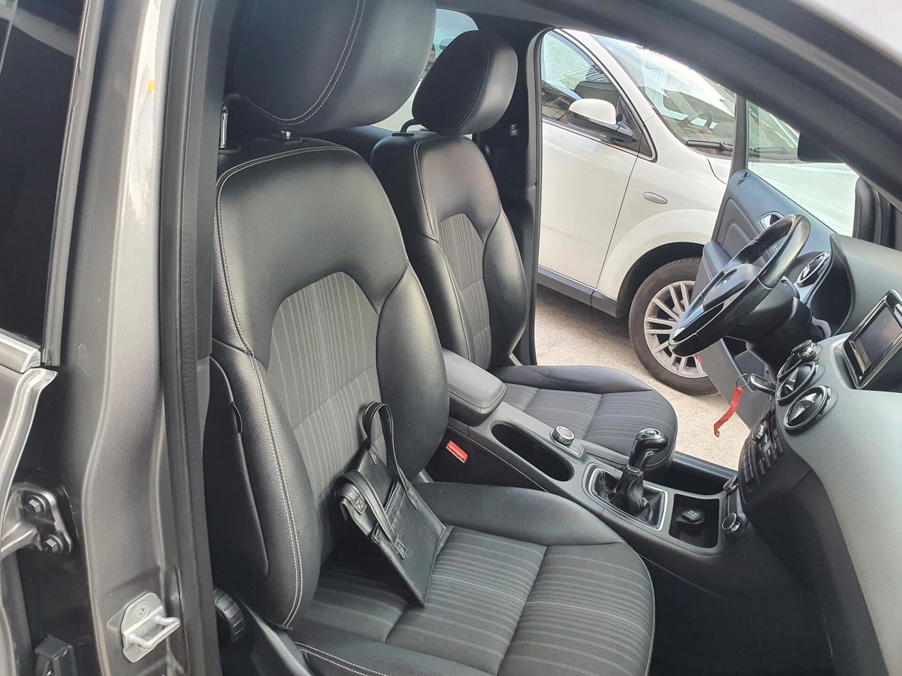 Mercedes-benz B 200 CDI BlueEFFICIENCY Premium