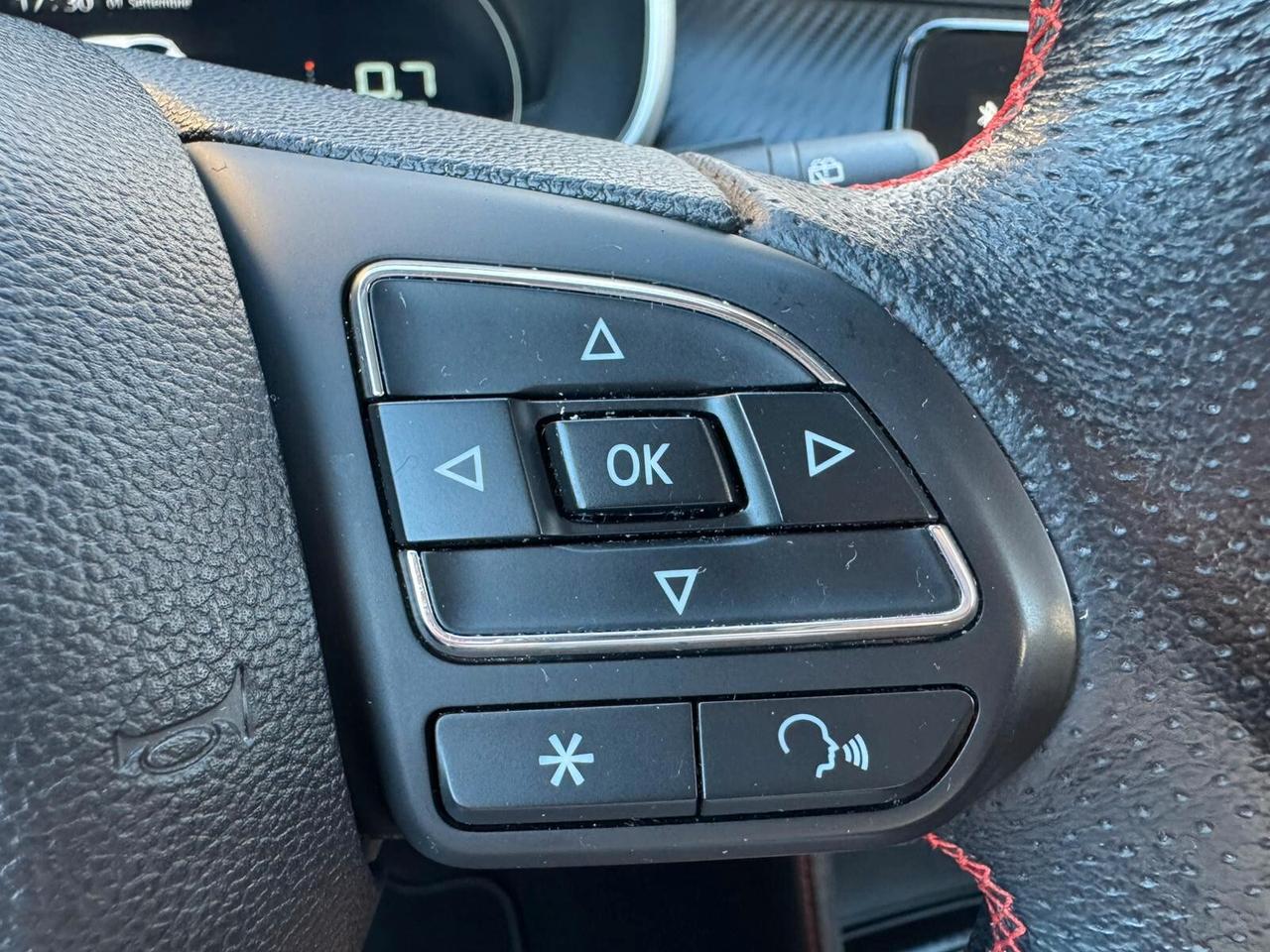 MG ZS 1.5 VTi-TECH 106cv 2022!!! LUXURY!!!