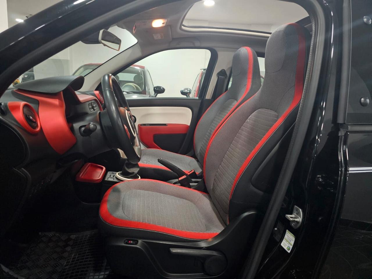 NUOVA RENAULT TWINGO ENERGY INTENS SCe 1.0 BENZ 65CV. GARANZIA UFFICIALE RENAULT. AUTO COME NUOVA.