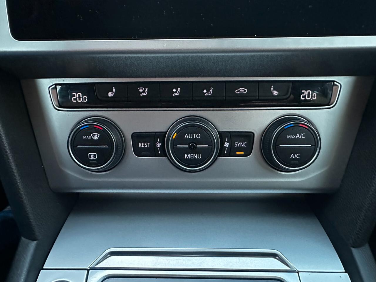 Volkswagen Passat Variant 2.0 TDI DSG Business BlueMotion Tech