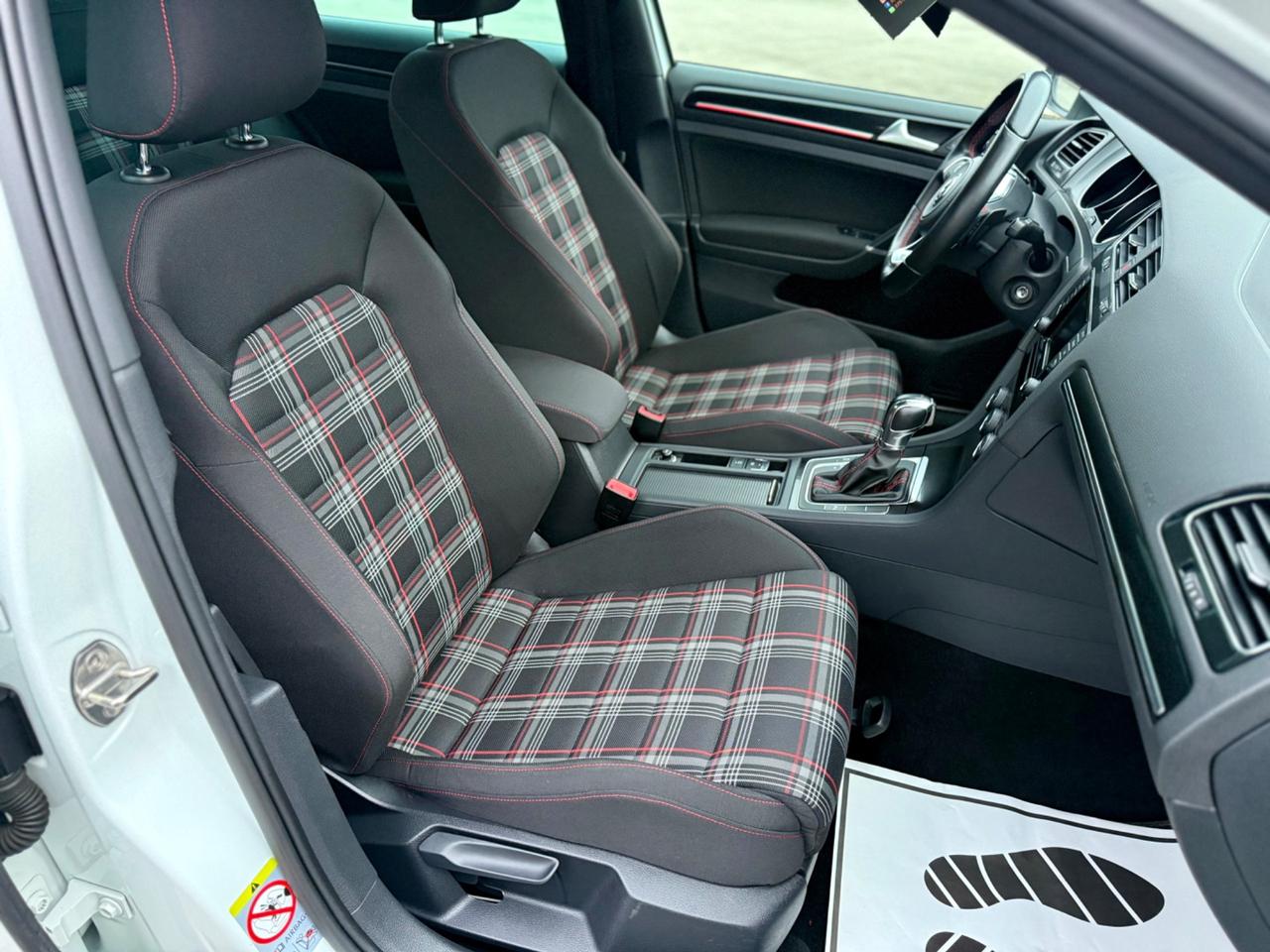 Volkswagen Golf GTI VW 7 PERFORMANCE 2.0TURBO DSG 230CV 5P 2014