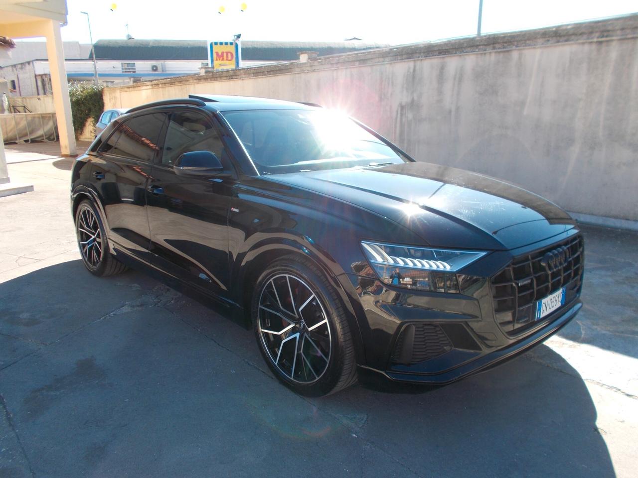 Audi Q8 50 TDI 286 CV QUATTRO 3 X S-LINE