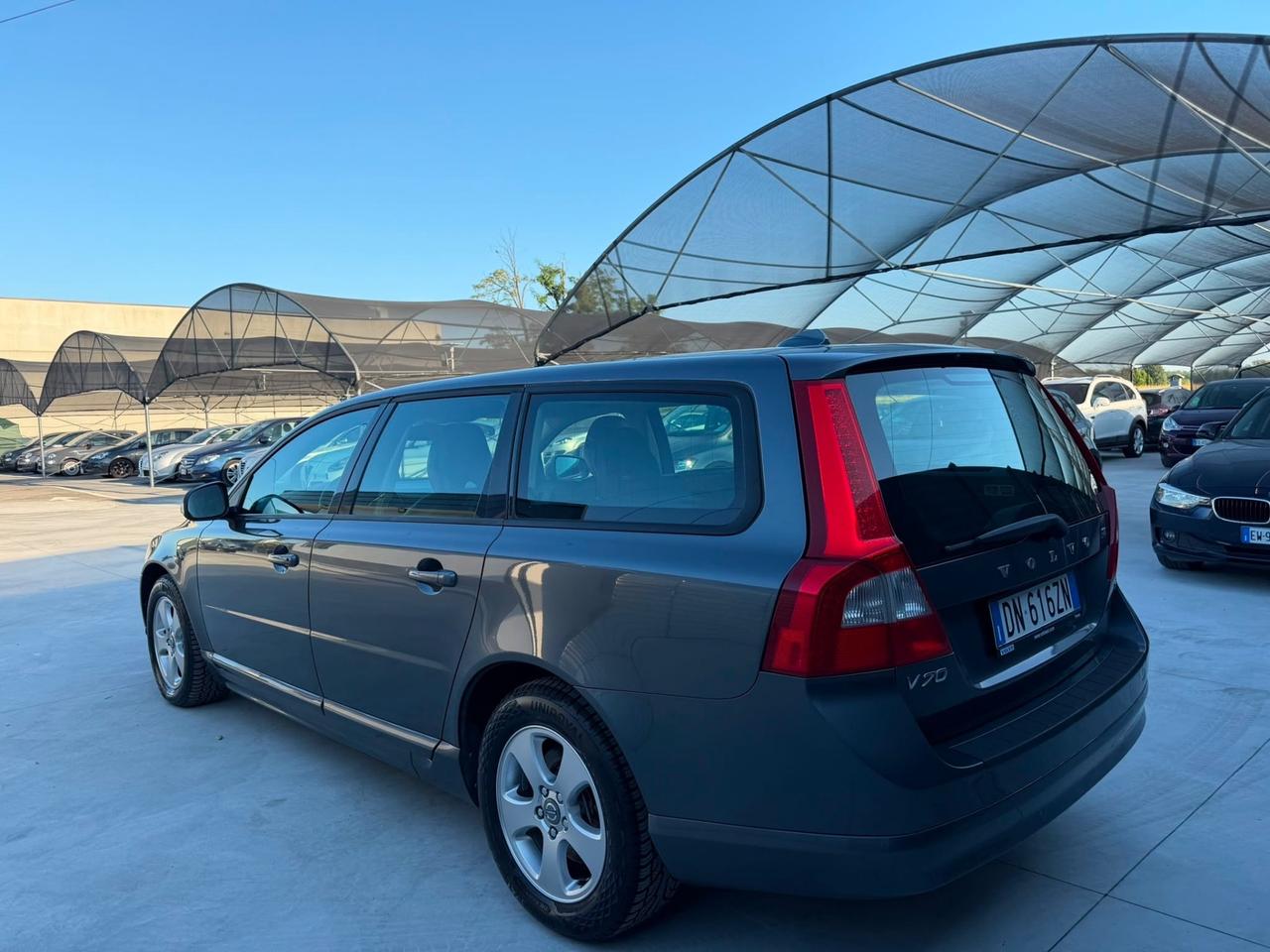 Volvo V70 2.4 D5 Summum