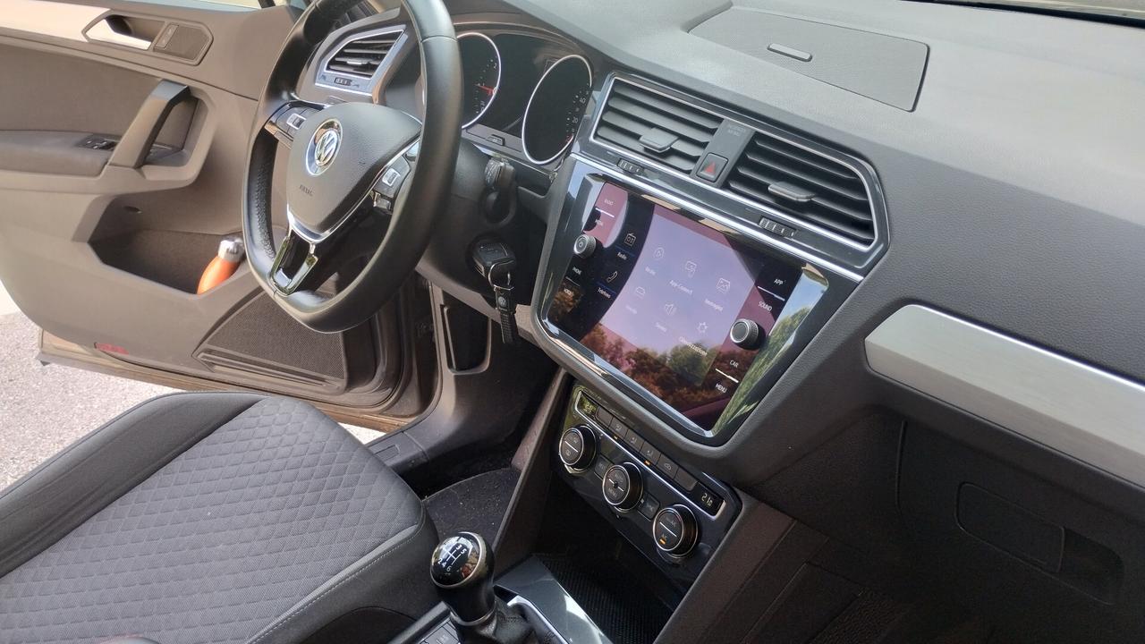 Volkswagen Tiguan 2.0 TDI SCR R-LINE BlueMotion Technology