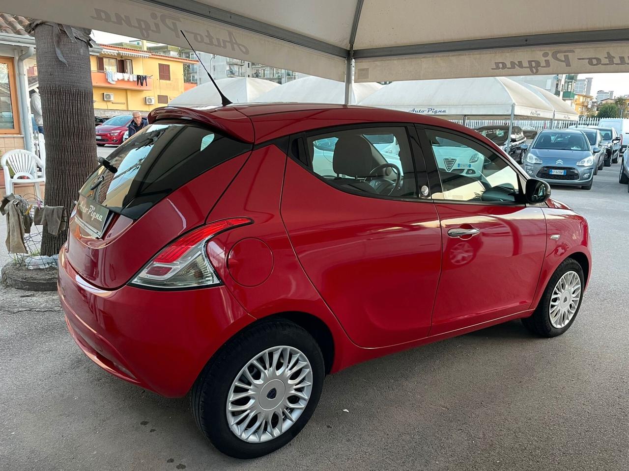 Lancia Ypsilon 1.2 69 CV 5 porte GPL Ecochic Gold