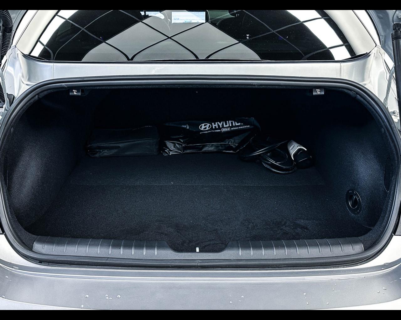 HYUNDAI Ioniq 6 - Ioniq 6 77.4 kWh AWD Evolution