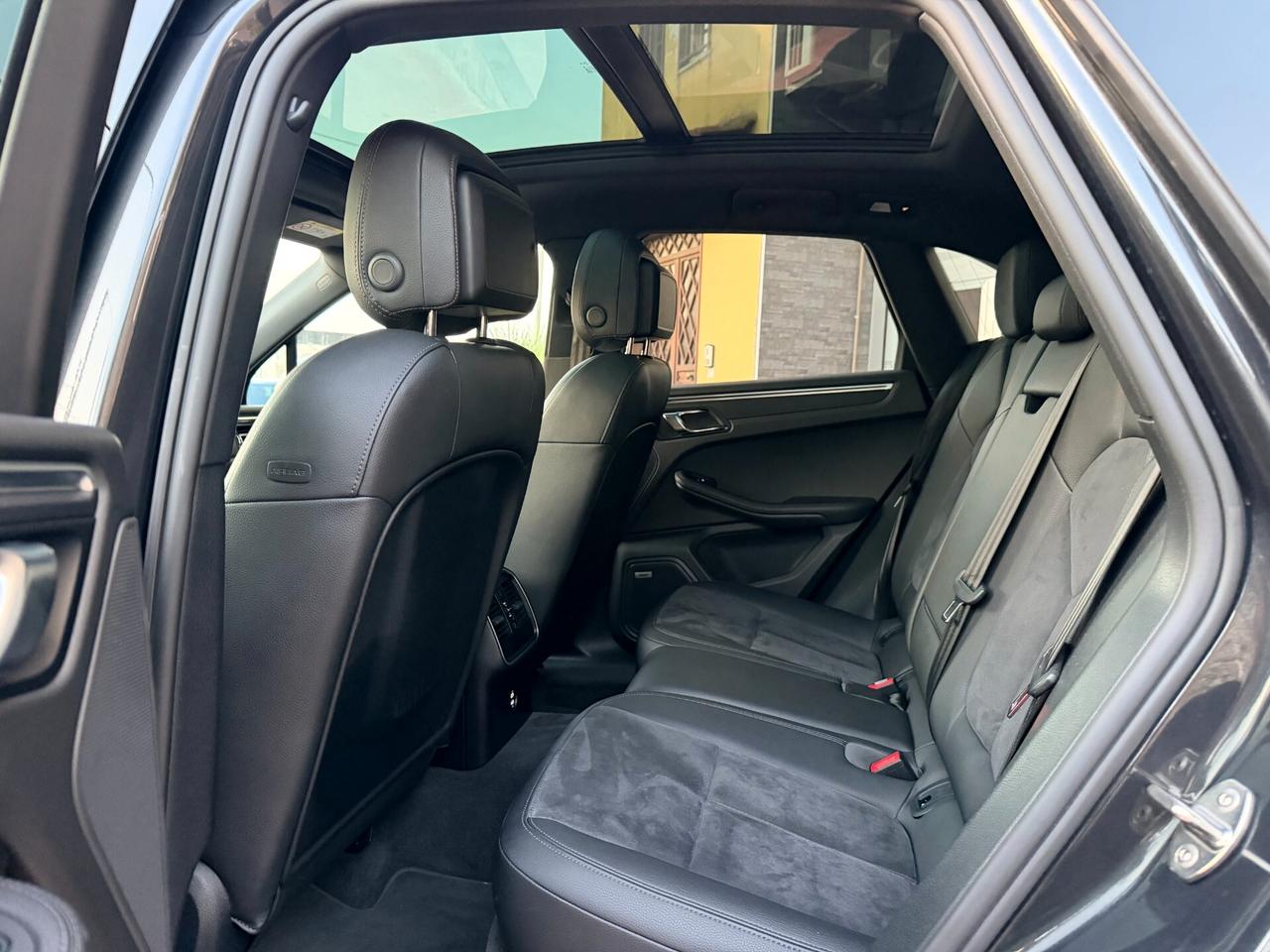 Porsche Macan 2.0 245- 2021-TETTO-FULLED-21^