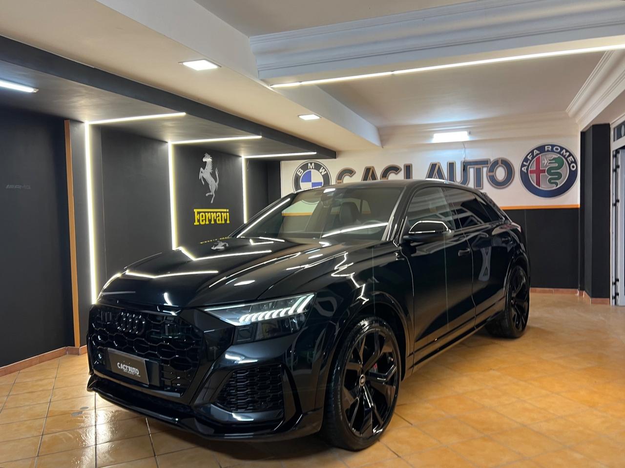 Audi Q8 RS TFSI V8 quattro tiptronic