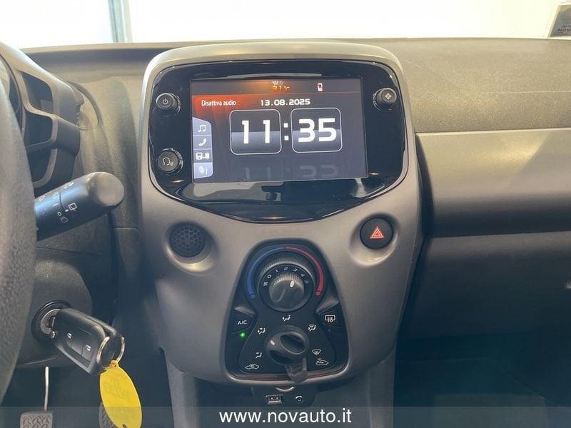 Toyota Aygo Aygo Connect 1.0 VVT-i 72 CV 5 porte x-play