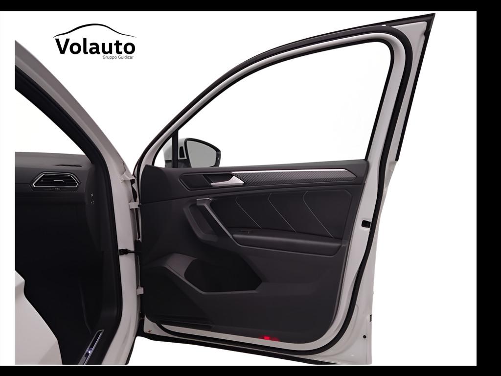 VOLKSWAGEN Tiguan II 2021 - Tiguan 1.5 tsi R-Line 150cv dsg