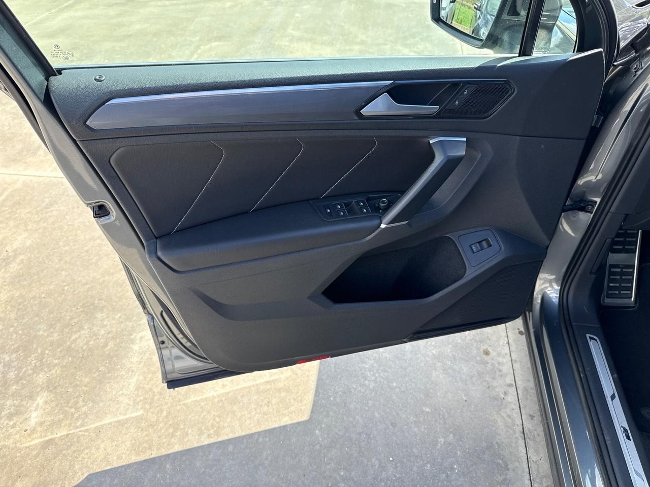 Volkswagen Tiguan 2.0 TDI DSG 4MOTION R-Line