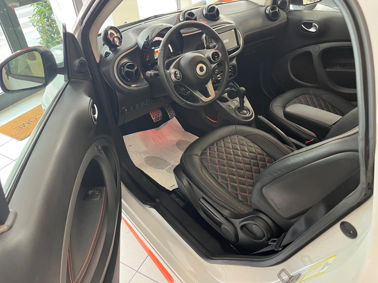 Smart ForTwo 90 0.9 Turbo BRABUS Style URBANRUNNER