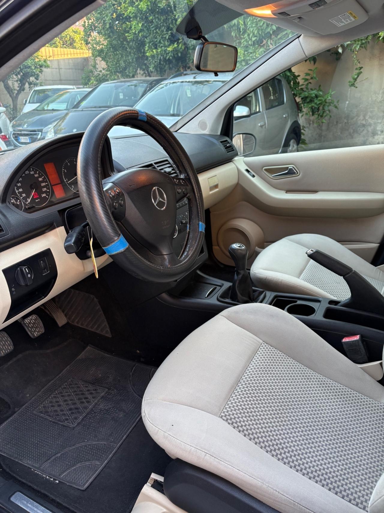 Mercedes-benz A 150 1.5 benzina 122000km