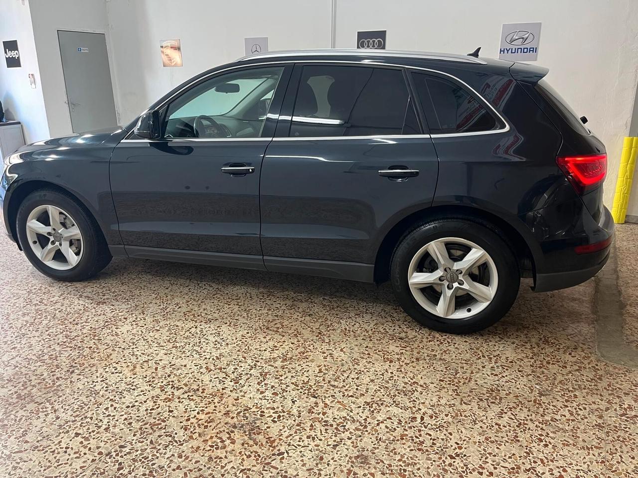 Audi Q5 2.0 TDI 150 CV clean diesel Business