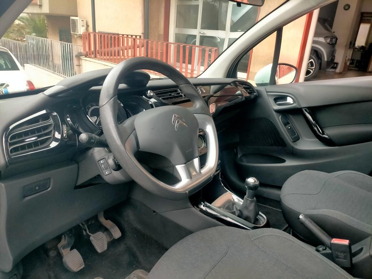 Citroen C3 PureTech 82 Live Edition EXCLUSIVE