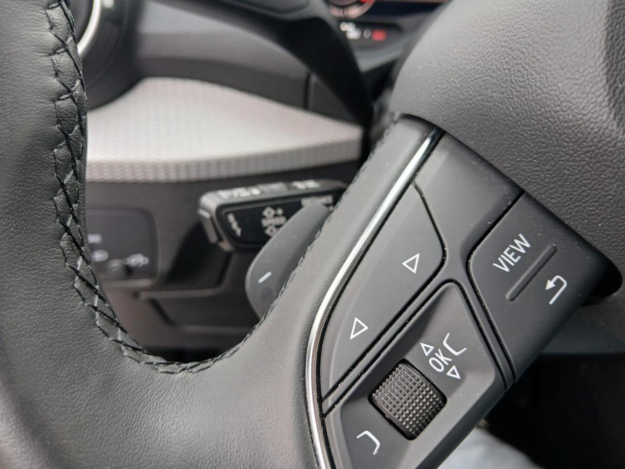 Audi Q2 35 TFSI S tronic Business