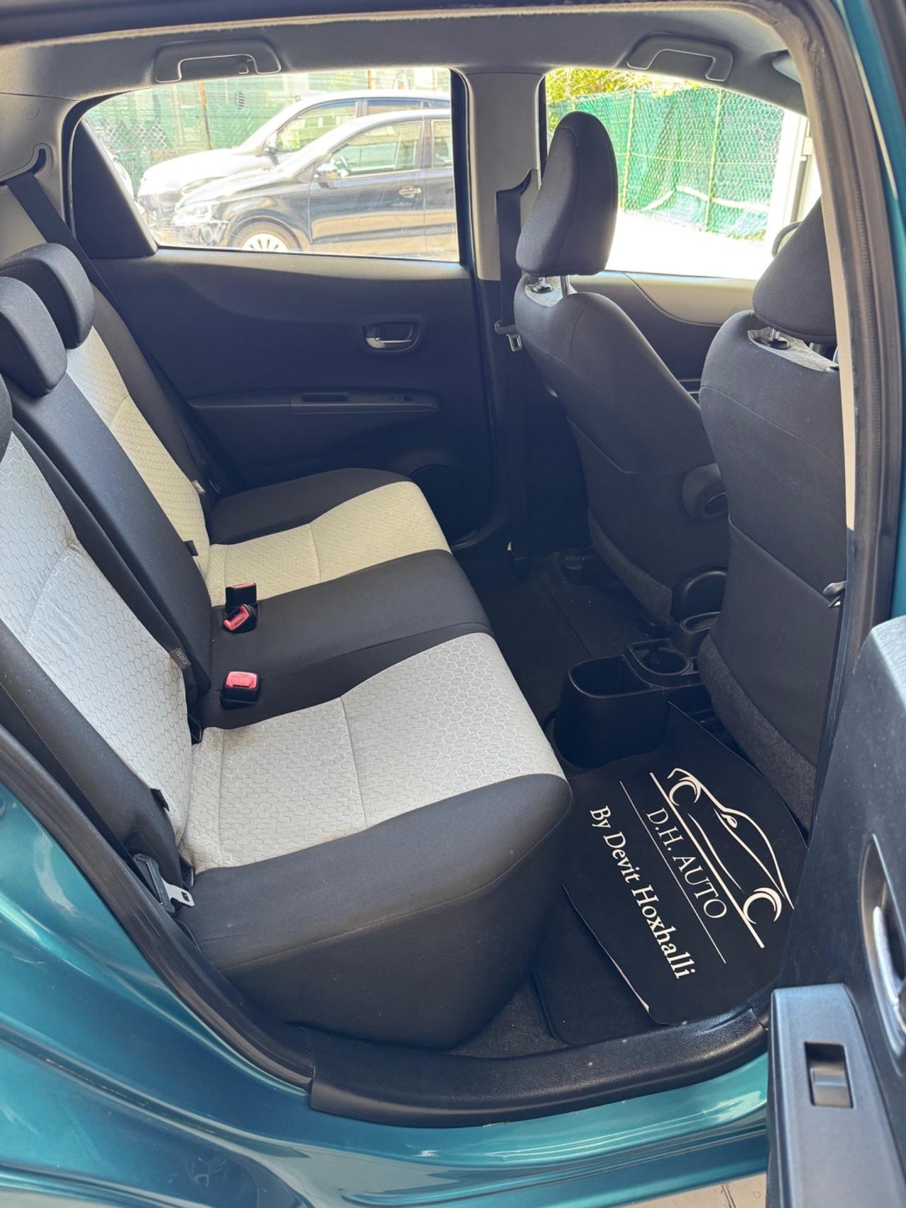 Toyota Yaris 1.3 5 porte Lounge