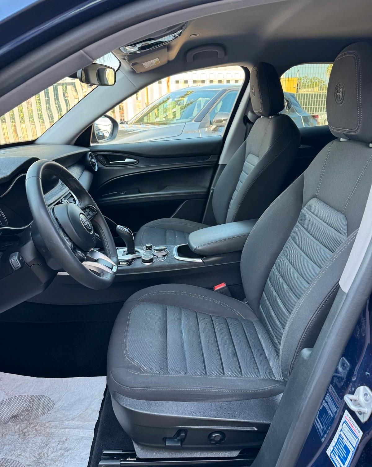 Alfa Romeo Stelvio 2.2 Turbodiesel 190 CV AT8 RWD