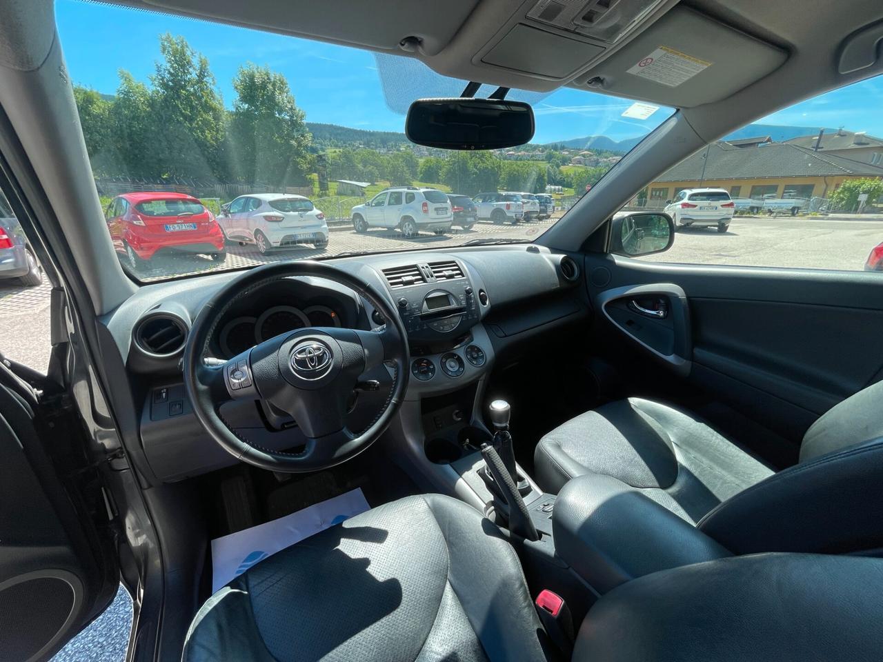 Toyota RAV 4 RAV4 2.2 D-4D 177 CV Luxury 4X4