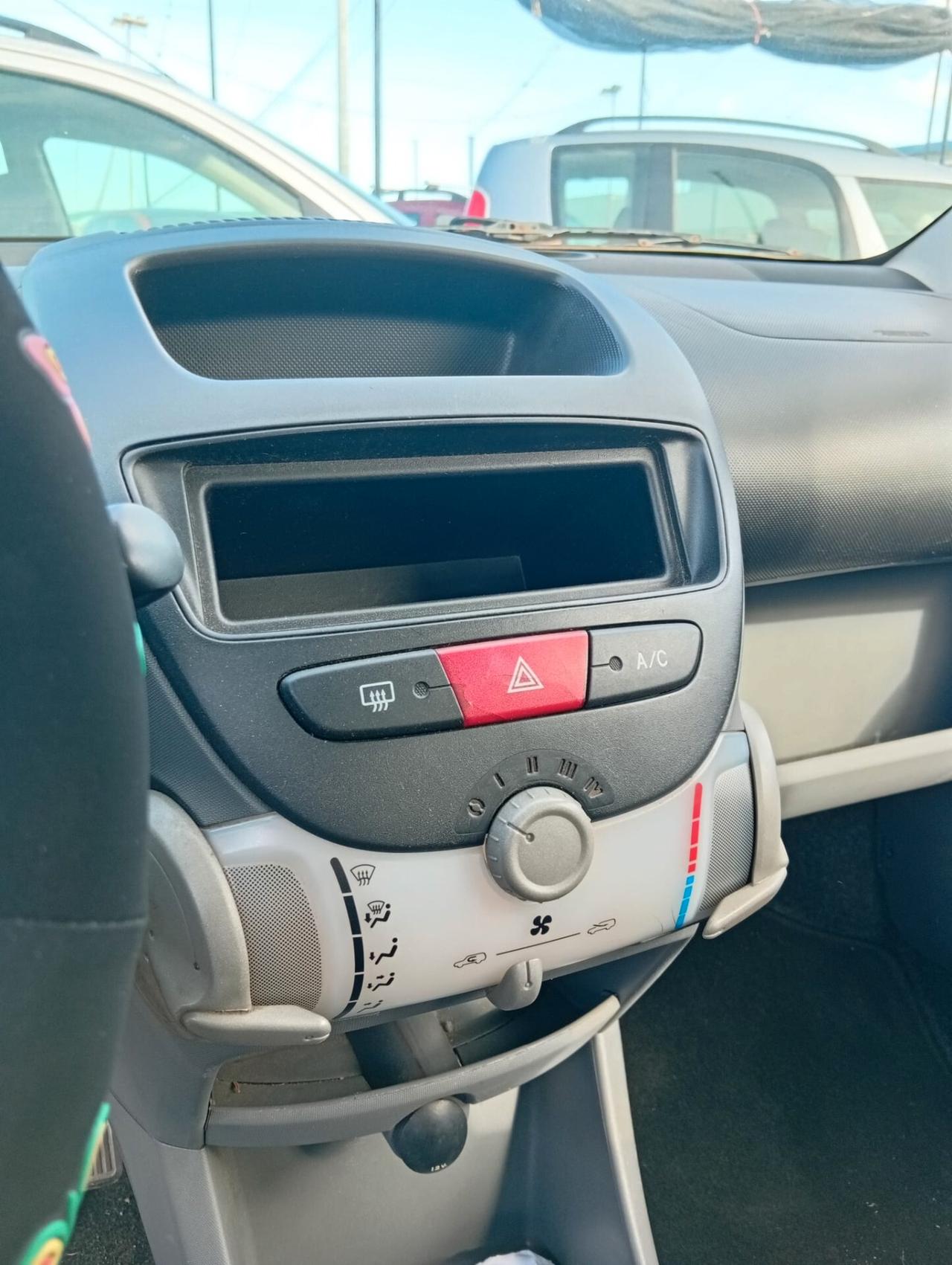 Citroen C1 1.0 5 porte NEOPATENTATI