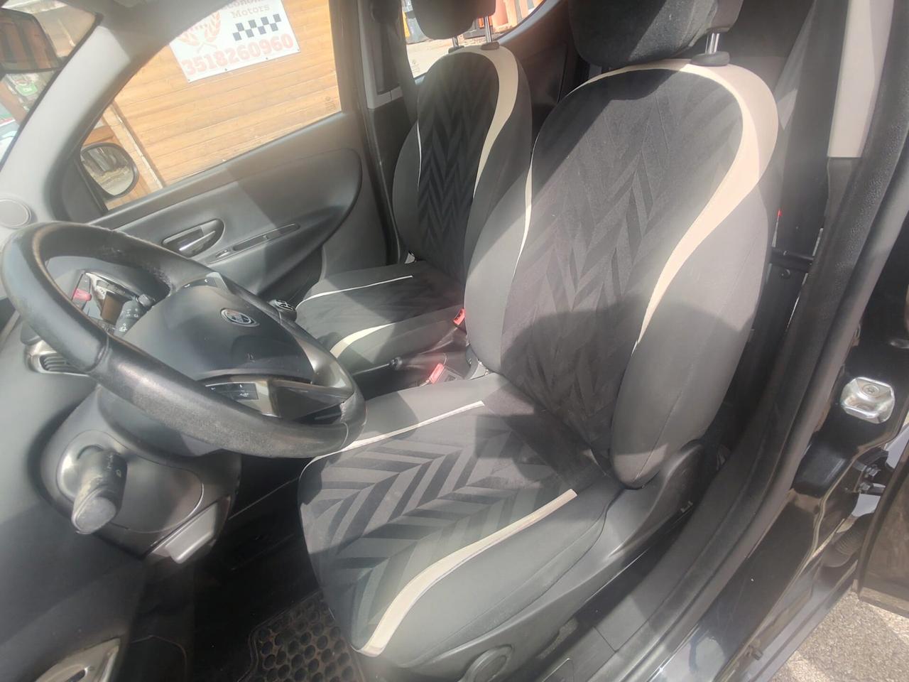 Lancia Ypsilon 1.2 69 CV 5 porte Gold, BENZINA, OK NEOPATENTATI, GARANZIA L.12 MESI