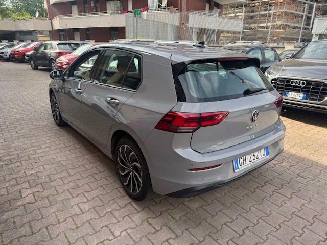 VOLKSWAGEN Golf 1.0 eTSI EVO DSG Life