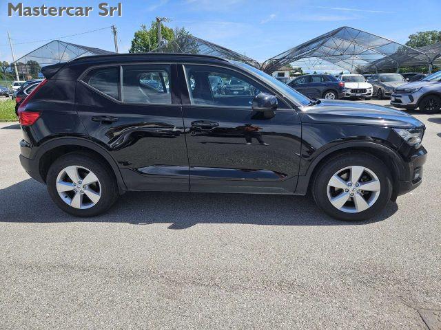 VOLVO XC40 2.0 d3 SUV D3 150cv BUSINESS - FV529SV