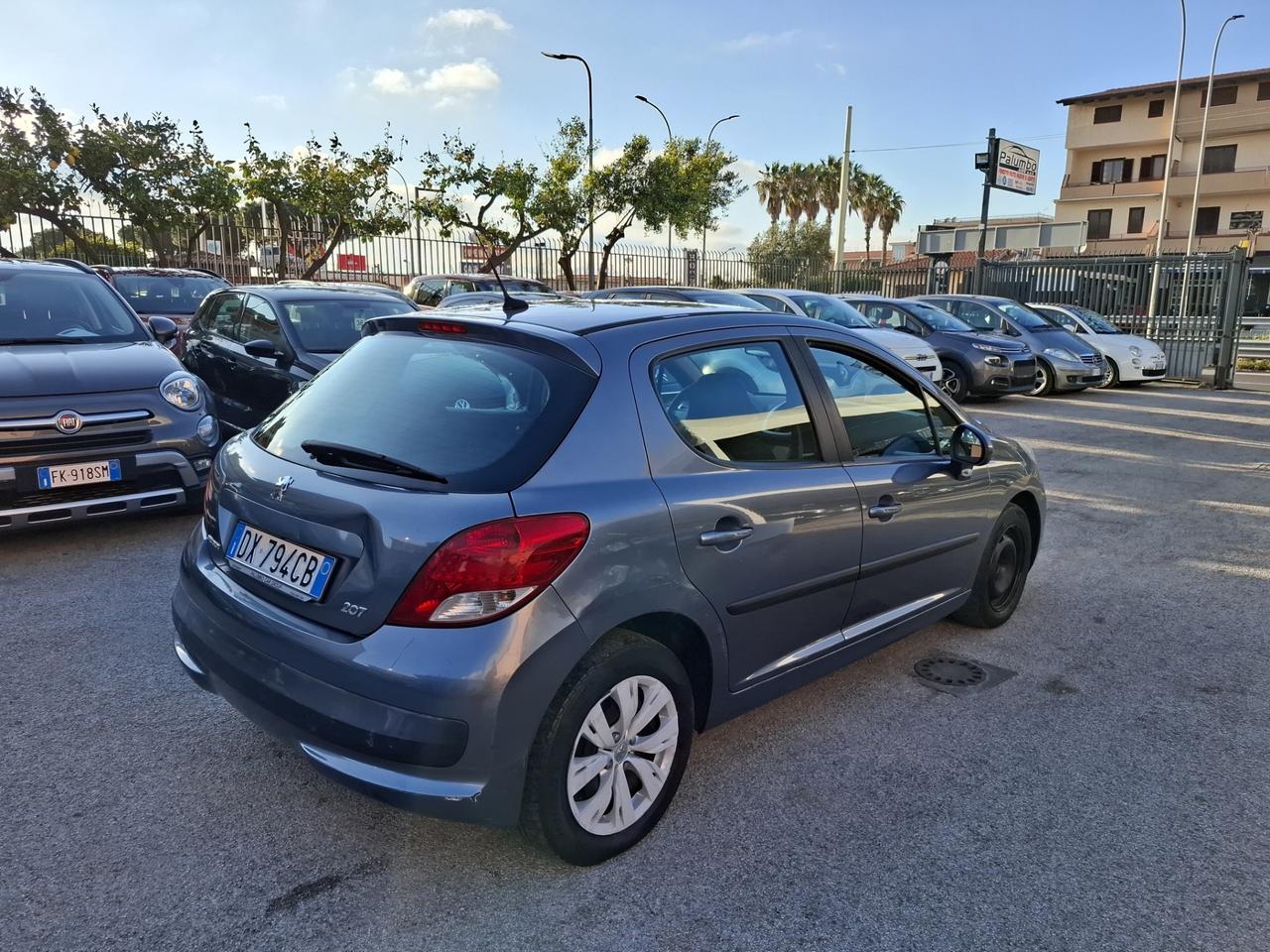 Peugeot 207 1.4 8V 75CV 5p. X Line ECO GPL