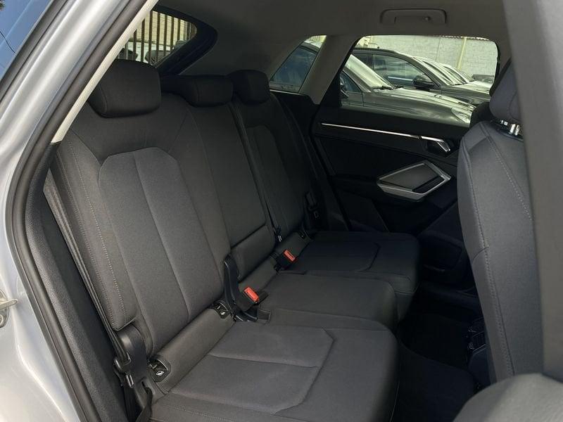 Audi Q3 Business 2.0 TDI 150CV S-Tronic 35