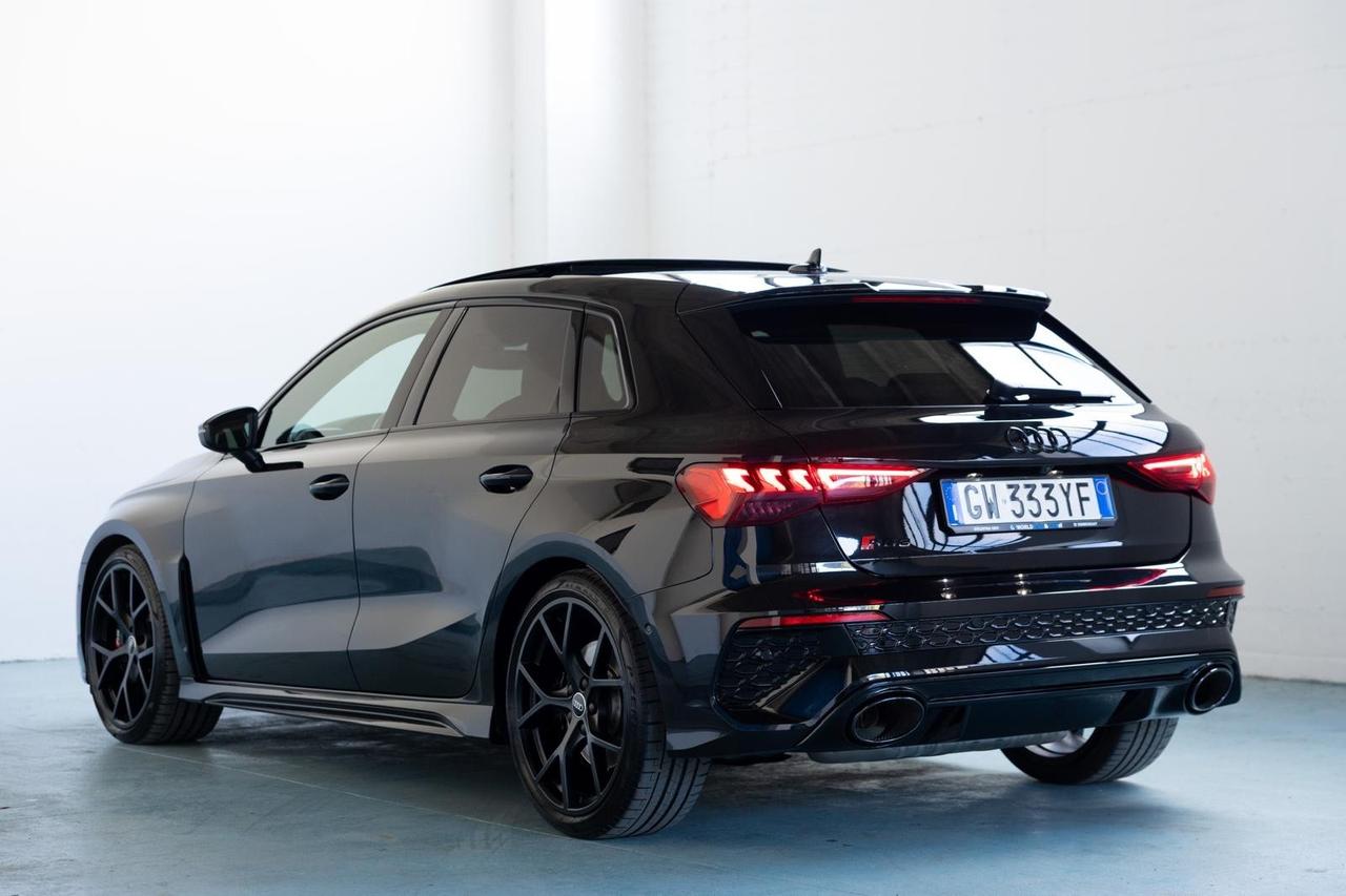 Audi RS3 Sportback 2.5 tfsi quattro s-tronic 400cv black edition