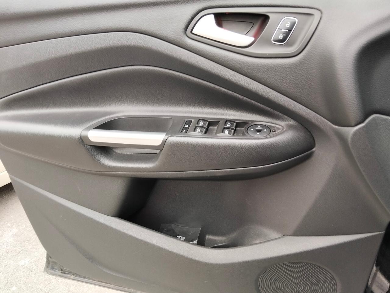 Ford Kuga 1.5 TDCI 120cv Automatico 2018