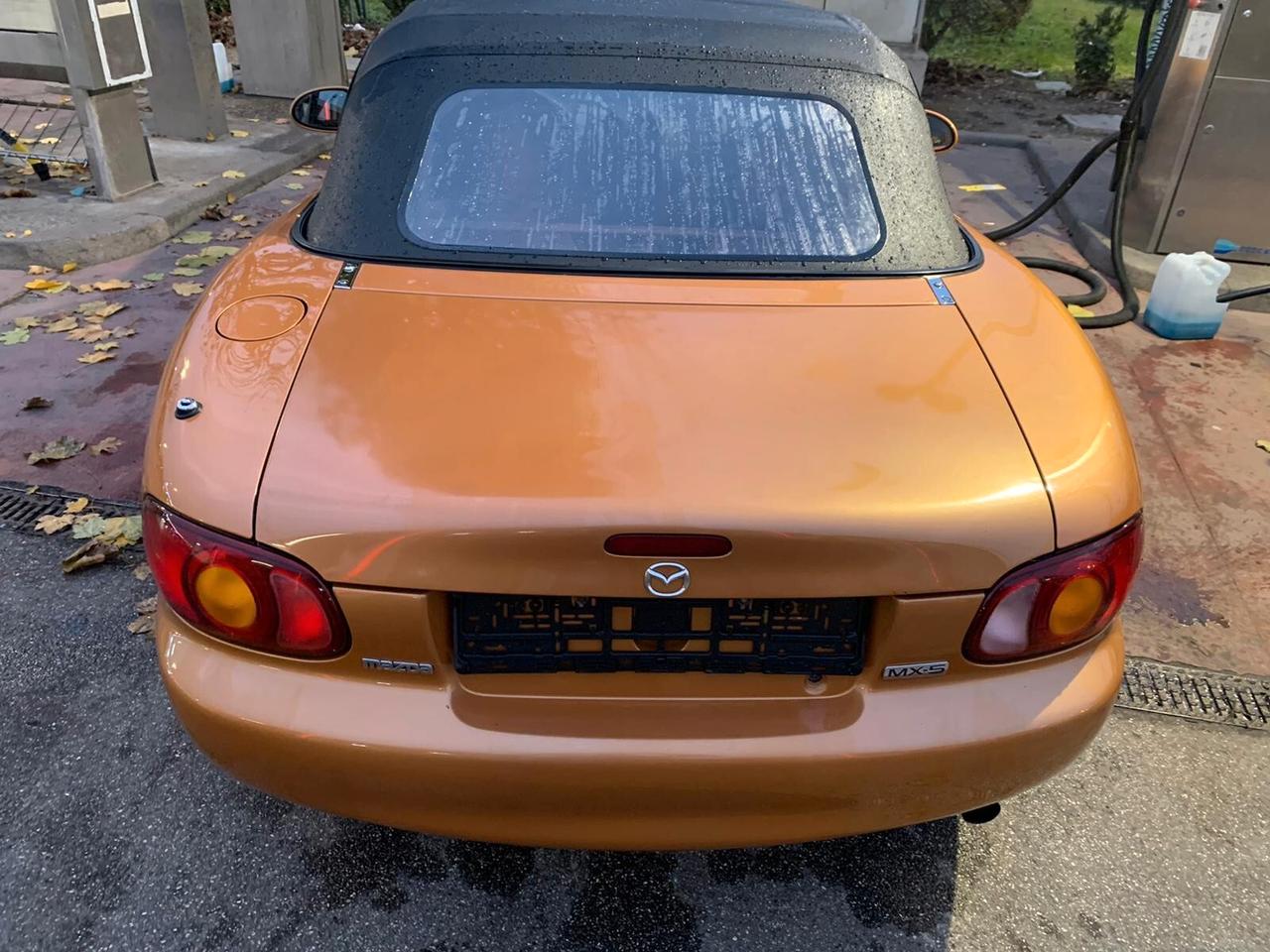 Mazda MX-5 1.6i 16V cat