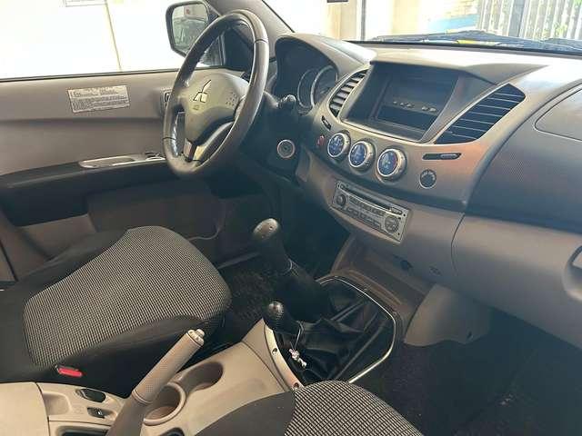 Mitsubishi L200 L200 d.cab 2.5 di-d Intense N1