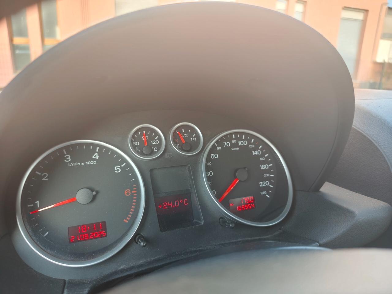 Audi A2 1.4 Benz euro 4 16V neopatentati