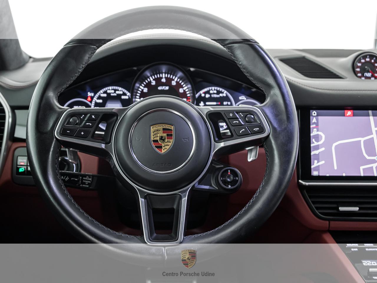 Porsche Cayenne coupe 4.0 gts tiptronic
