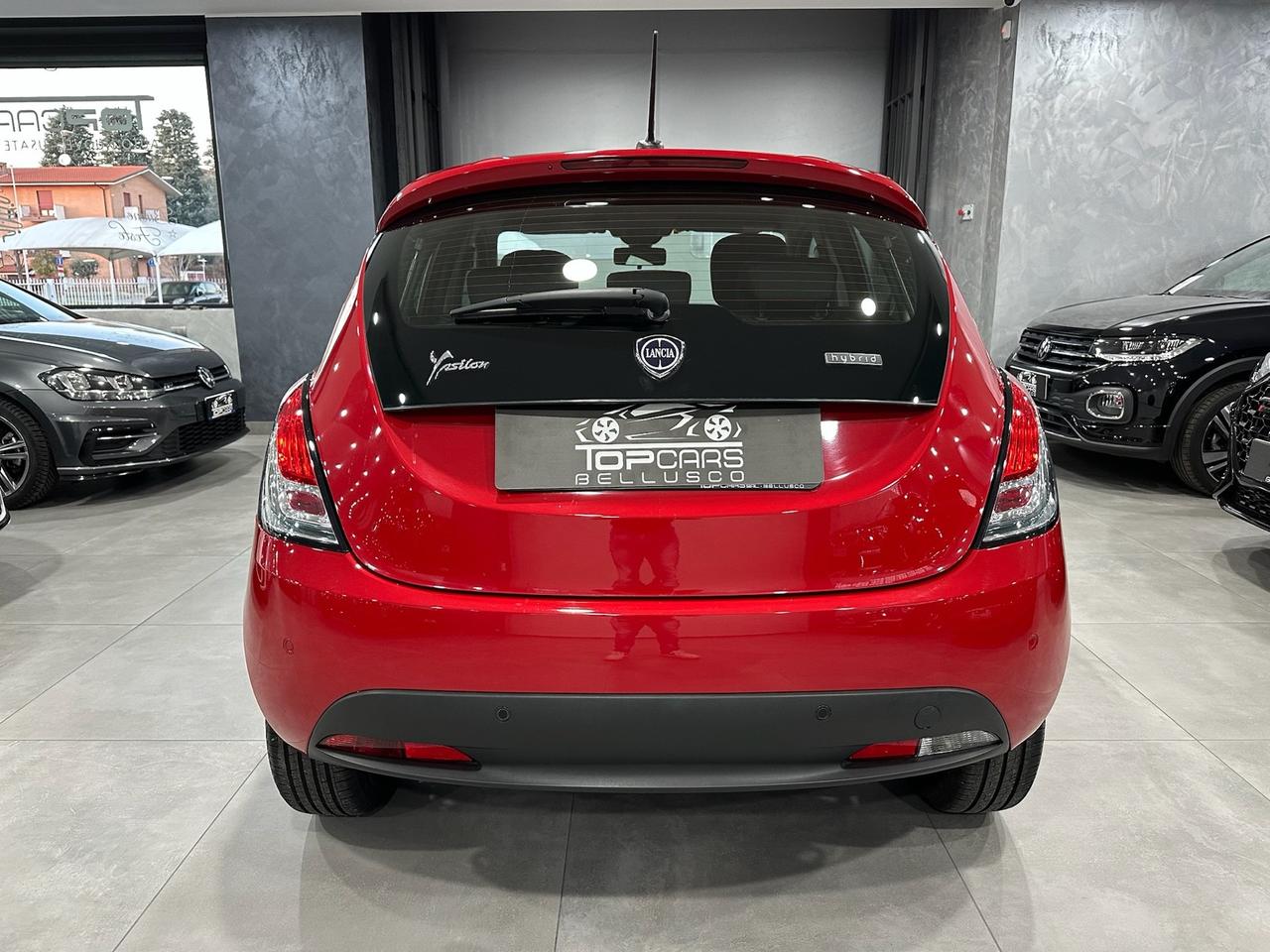 Lancia Ypsilon 1.0 69cv Hybrid 5 porte NEOPATENTATI