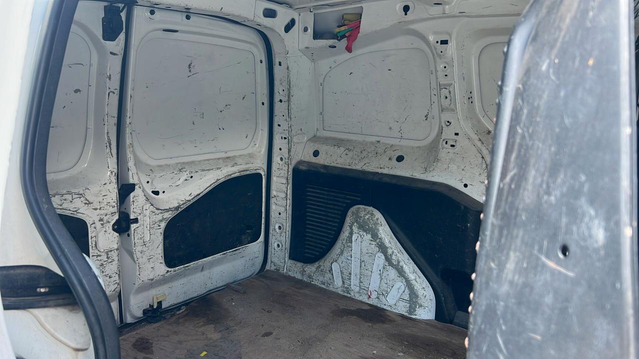 Peugeot partner con motore fuso-visto /piaciuto