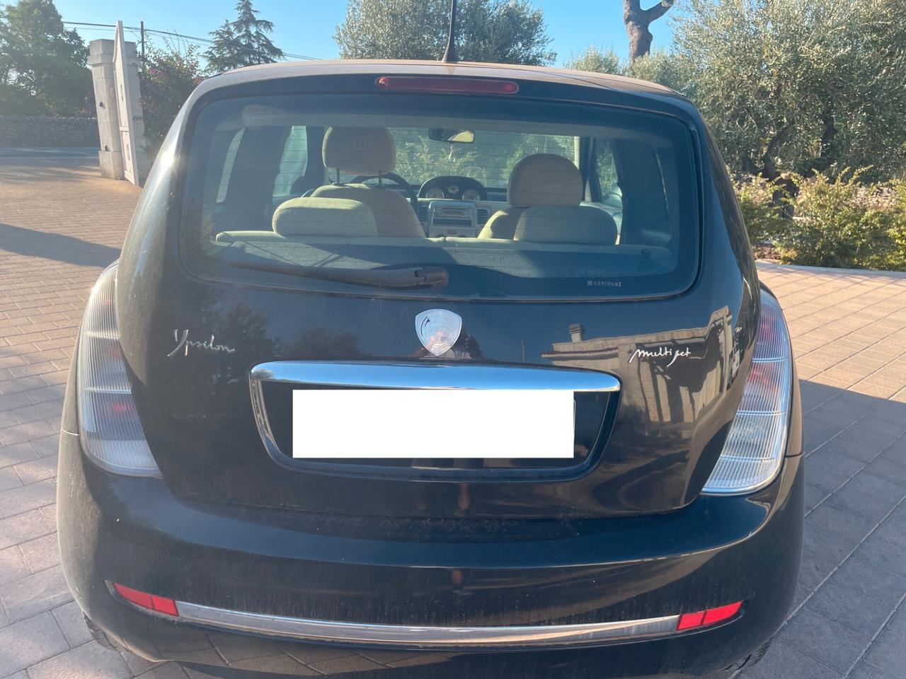 Lancia Ypsilon 1.3 MJT 75 CV Platino
