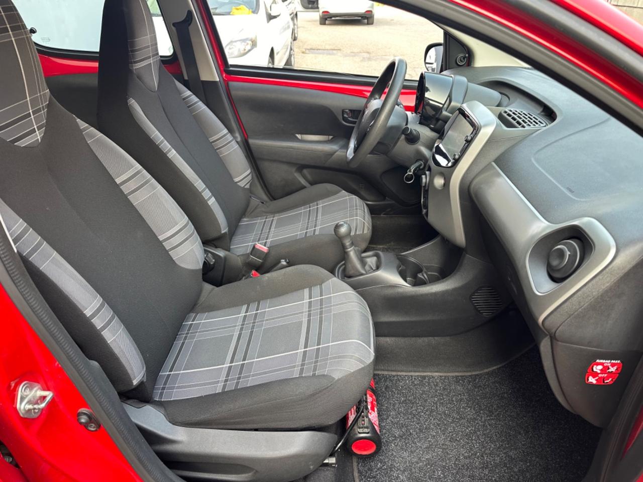 Peugeot 108 VTi 68 5 porte NEOPATENTATI