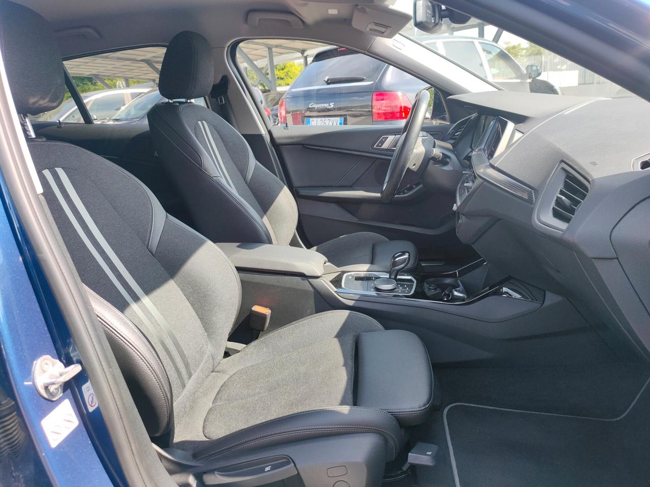 Bmw 116 116d 5p. Sport automatico neopatentati